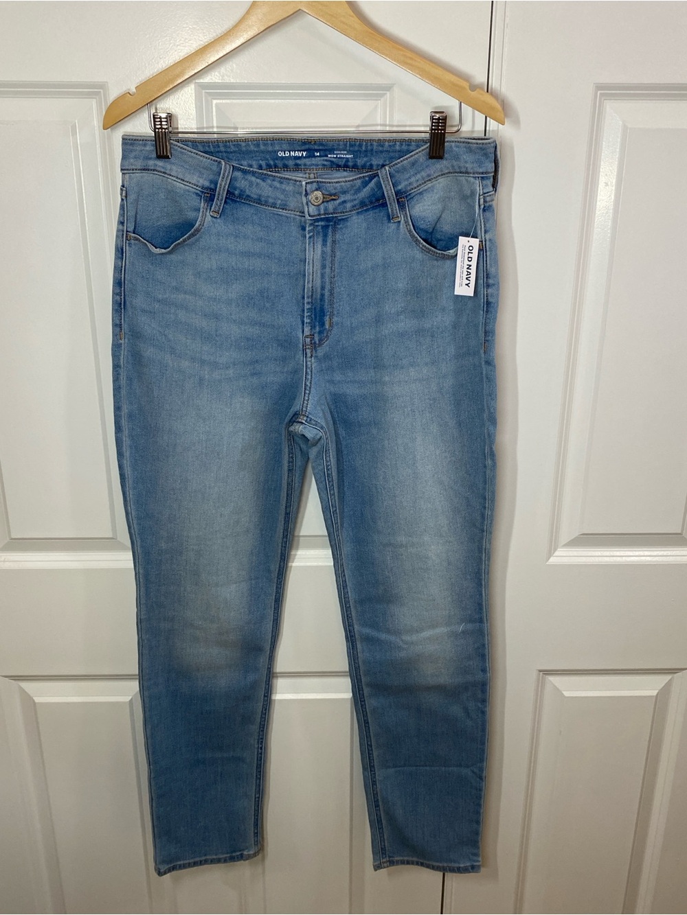 NWT Old Navy Women's Light Wash High Rise Wow Straight leg Jeans